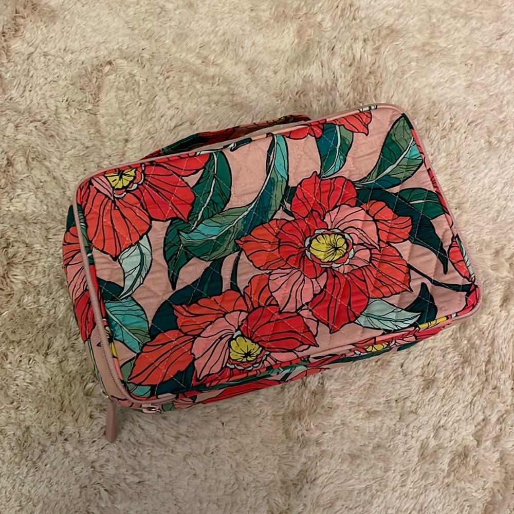 Vera Bradley cosmetic case